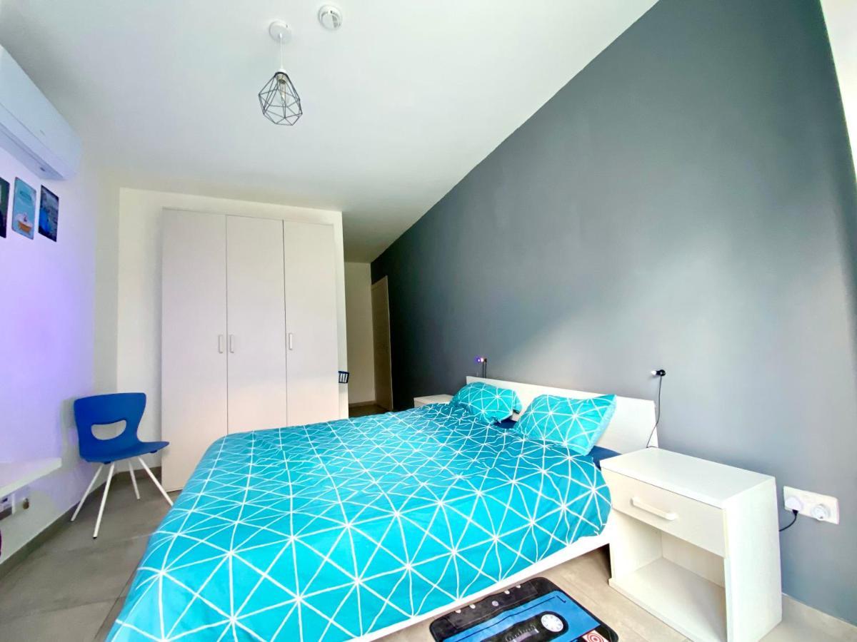 Central- Private En-Suite With Balcony In Shared Residence Pietà Esterno foto
