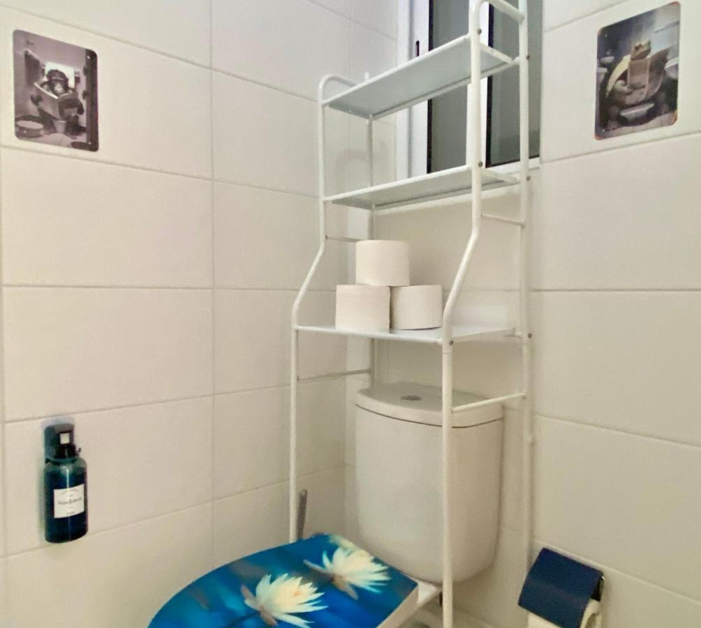 Central- Private En-Suite With Balcony In Shared Residence Pietà Esterno foto