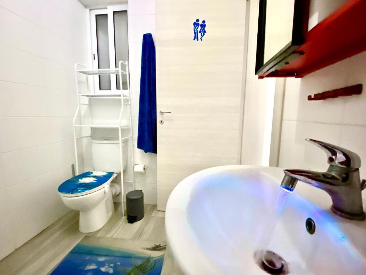 Central- Private En-Suite With Balcony In Shared Residence Pietà Esterno foto